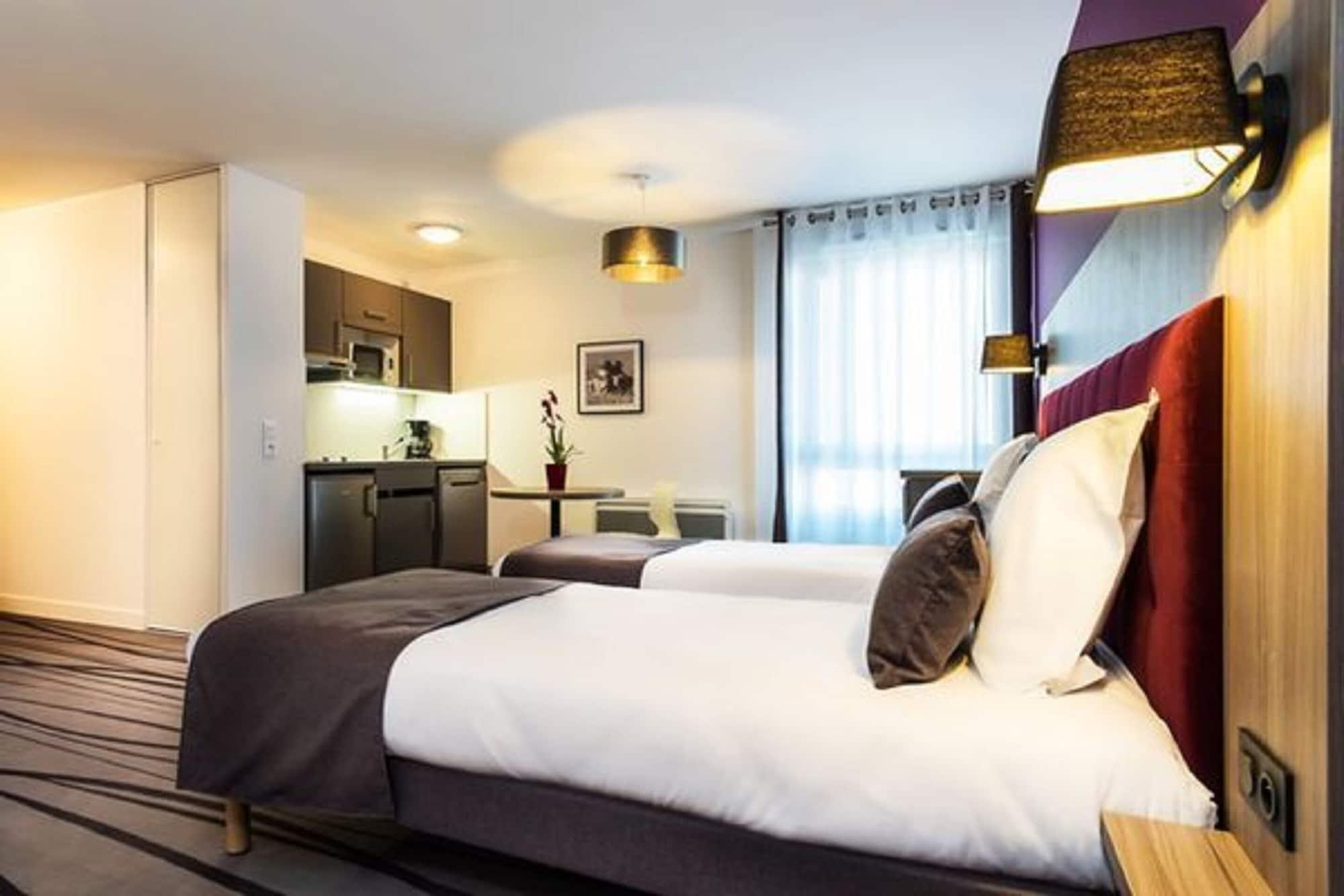 Nemea Appart Hotel Quai Victor Tours Centre Bagian luar foto